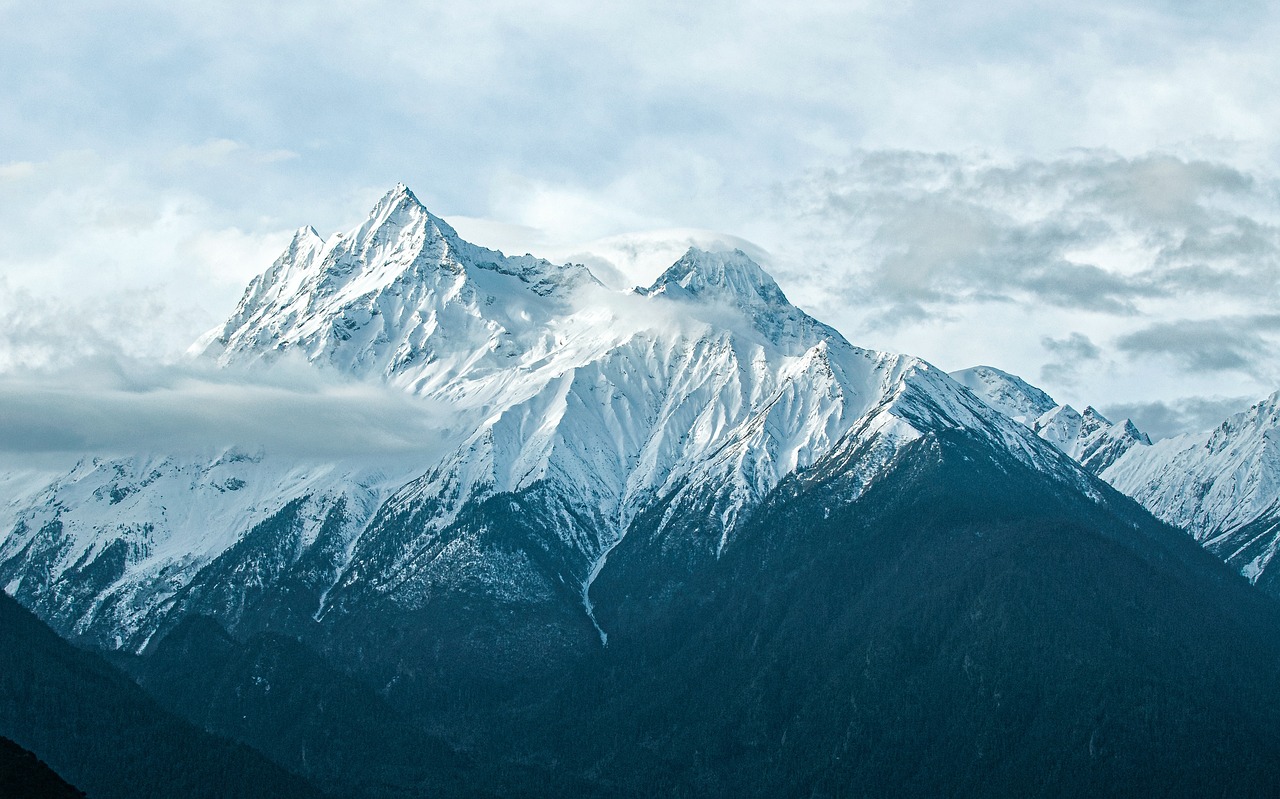 tibet mountains snow mountain peak 7157189