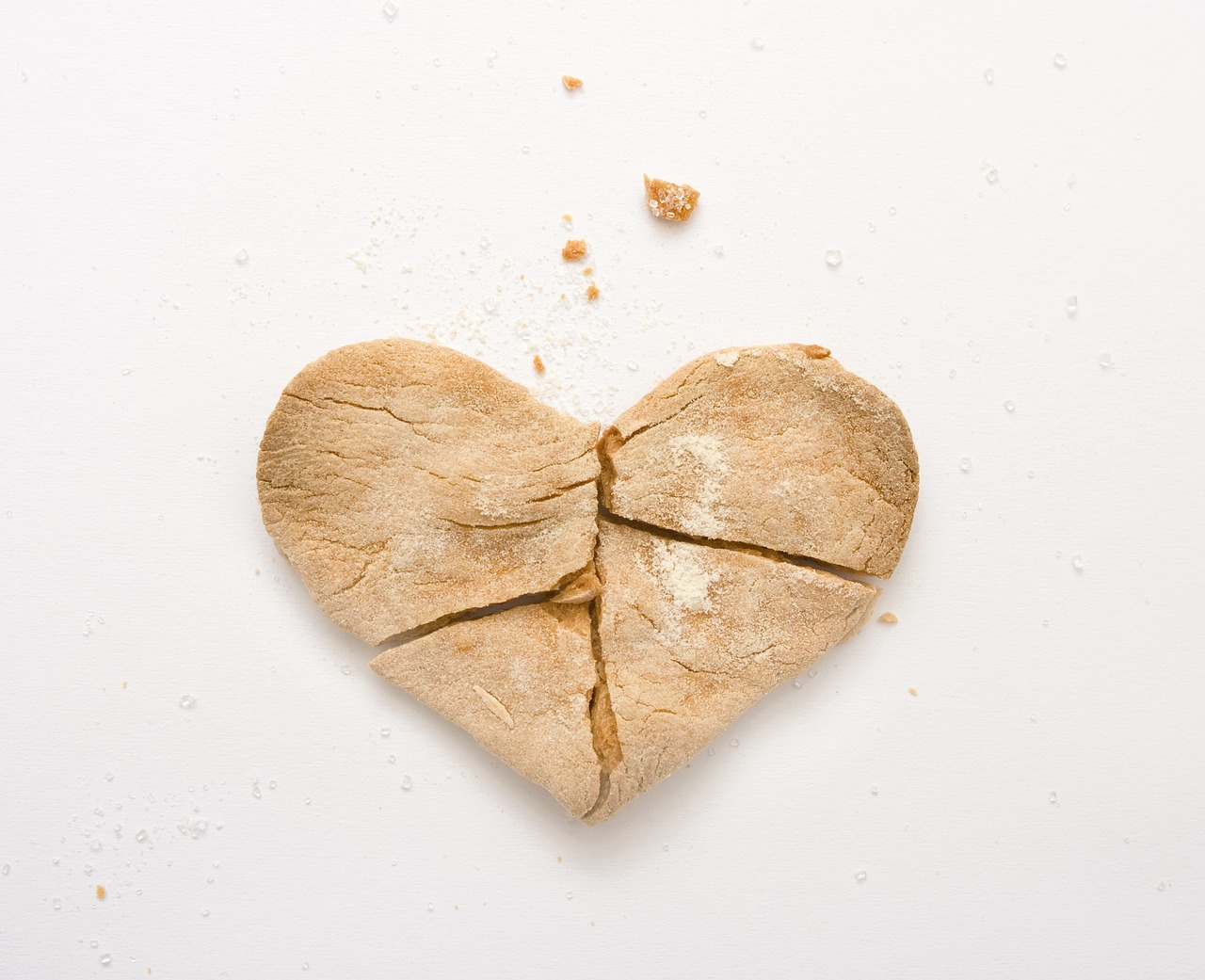 cookie heart baked broken 2333024